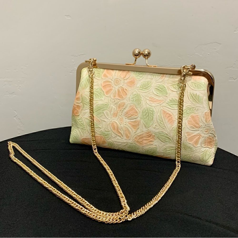 Handmade Genuine Embossed Leather kisslock Clutch/Crossbody/Shoulder bag